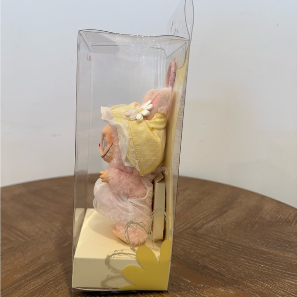 POP MART Fall Into Spring Plush Doll Pendant New - Picture 2 of 4